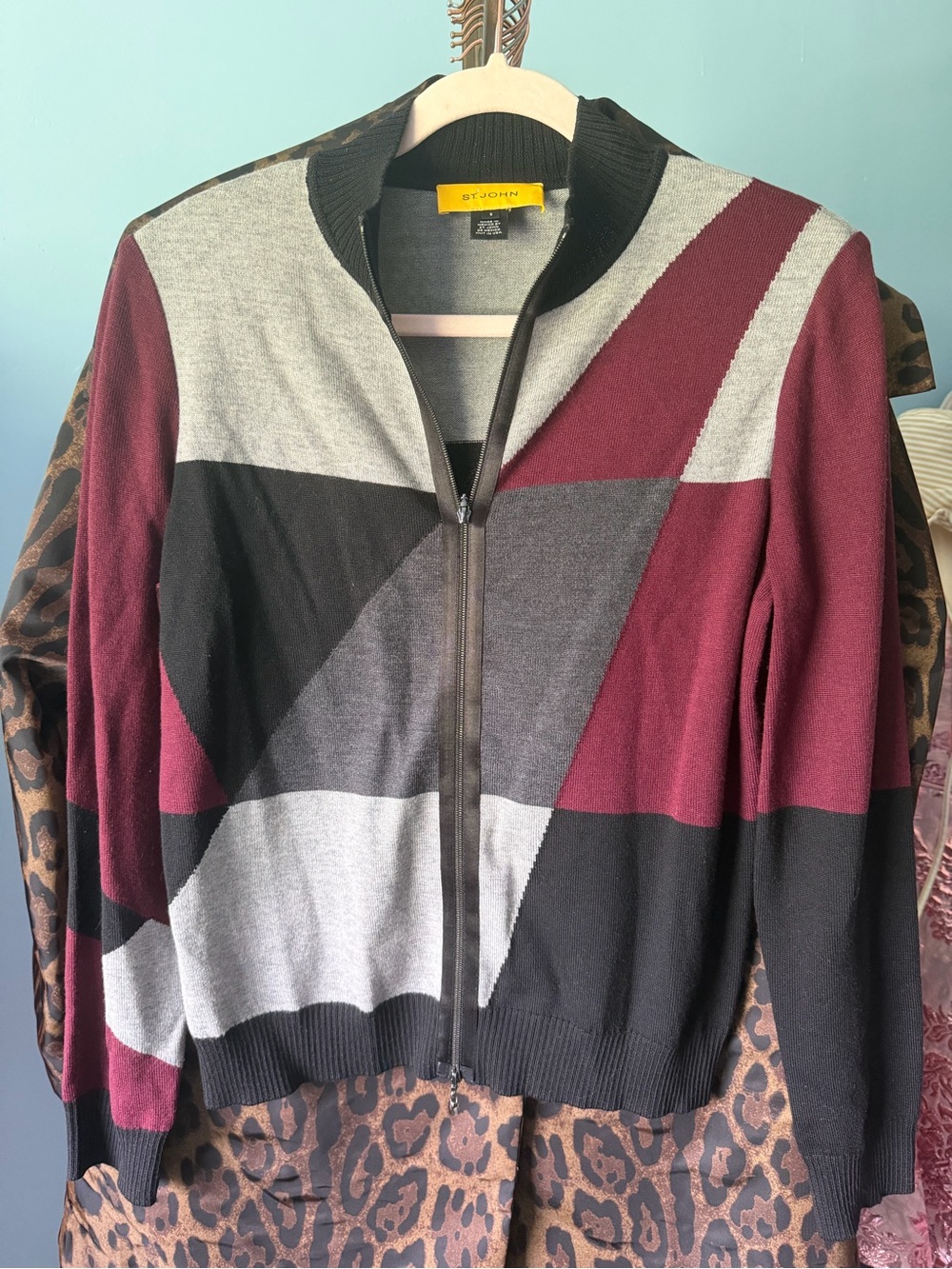 St. John Collection Burgundy & Gray Colorblock Zip sweater Jacket 100% wool